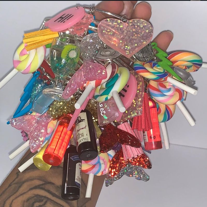 8 Charm Bracelets Mix