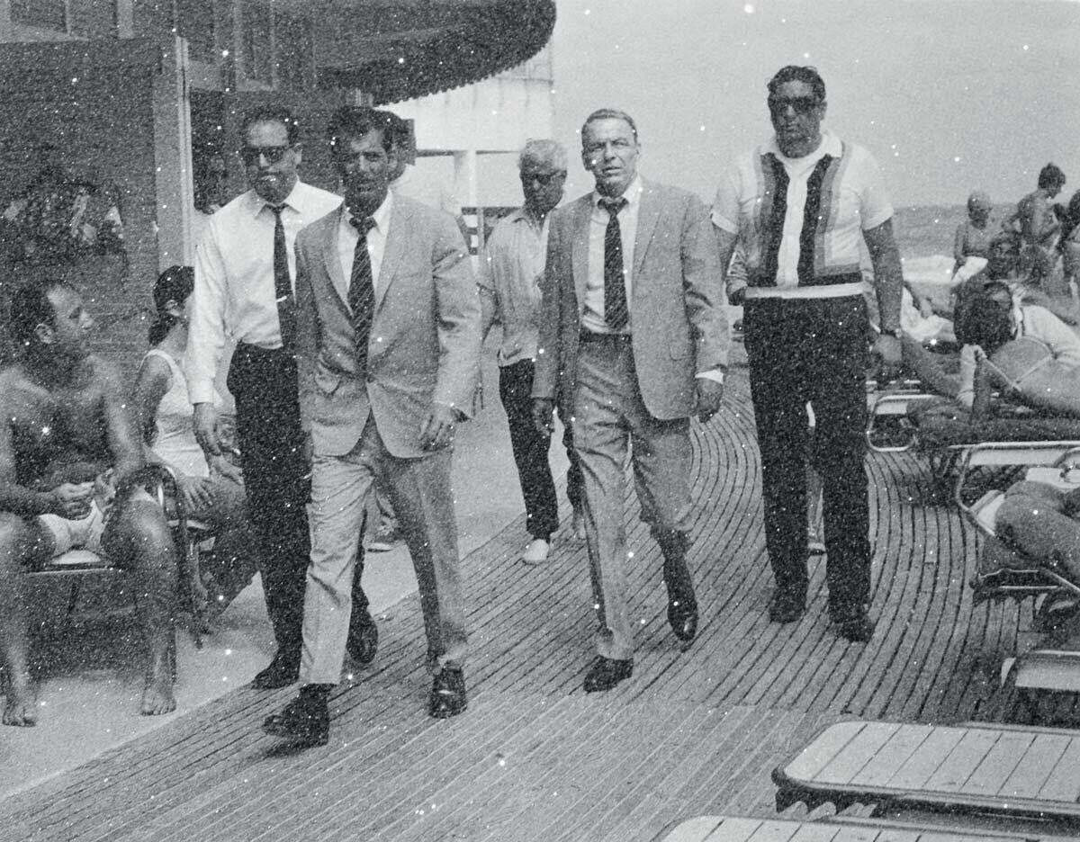 Sinatra by Simon Claridge + Terry O&#39;Neill
