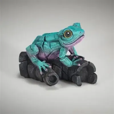 Tree Frog by Edge Sculpture (Aqua Pink)