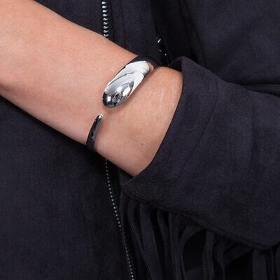Lucy Q Flat Drop Bangle