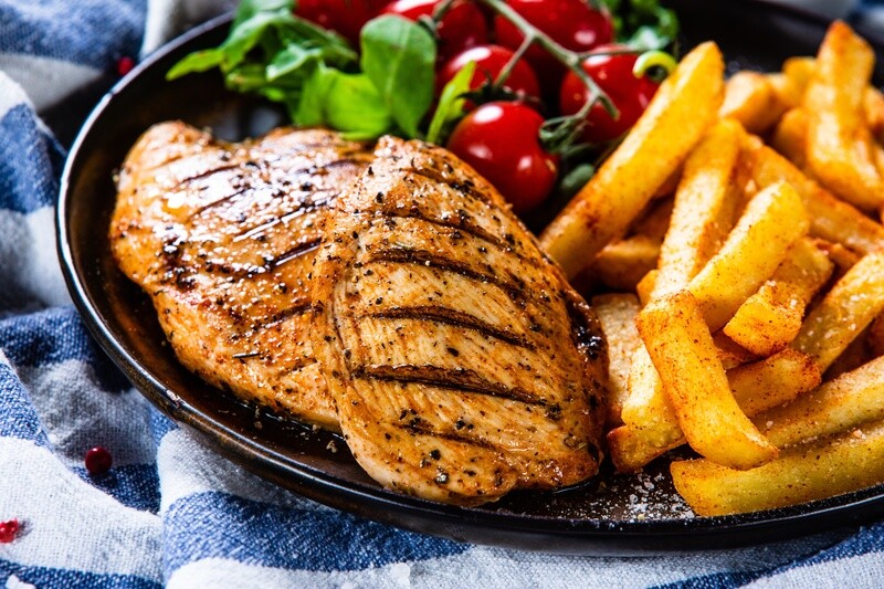 Großes Naturschnitzel von der Hähnchenbrust