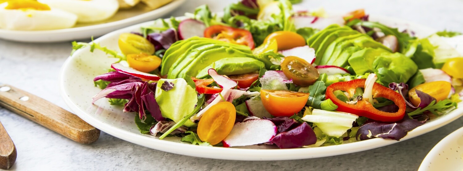 große Salatplatte