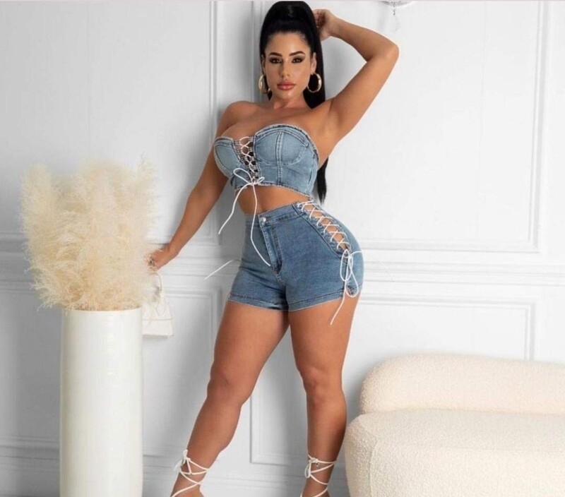 2 Piece Jeans set Large (fits like medium)