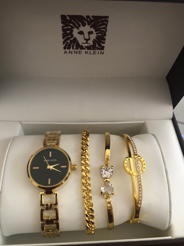 Anne Klein watch and bracelet set golf with black face