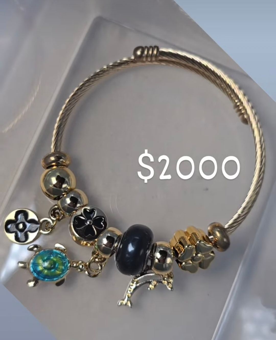 Charm bracelet black and green
