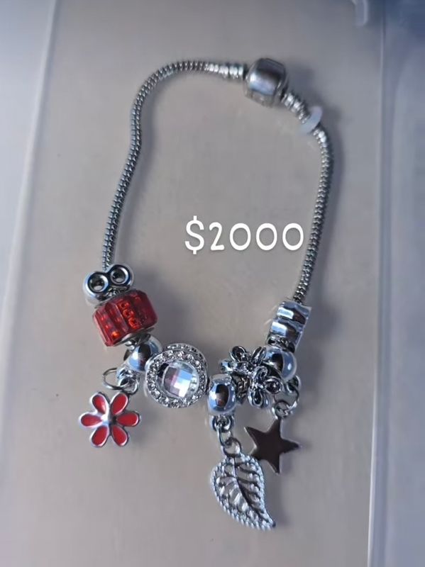 Charm bracelet red