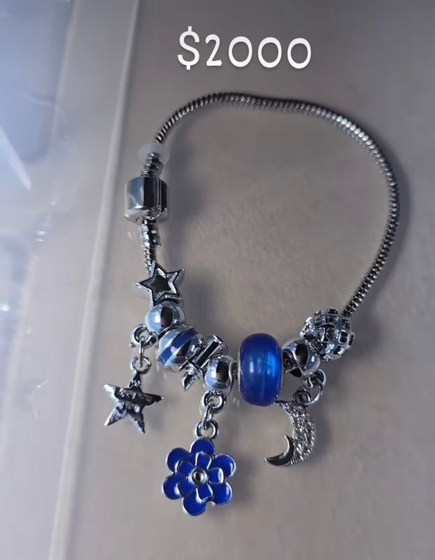 Charm bracelet blue