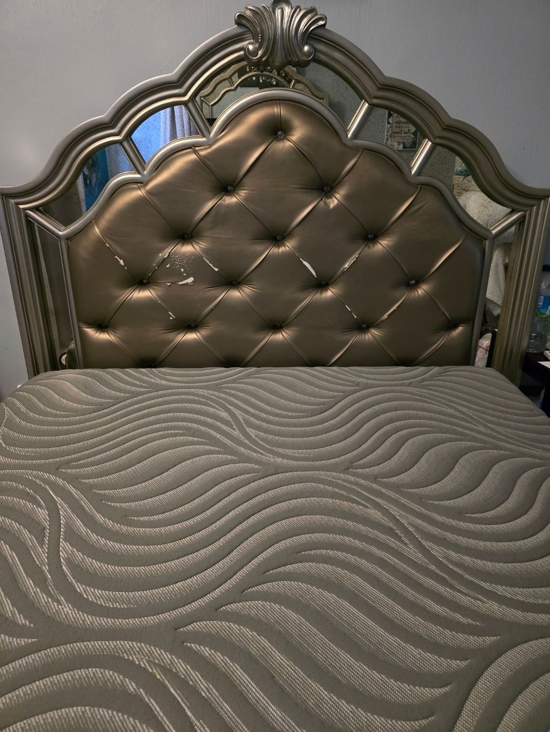 USED QUEEN SIZE BED WITH MATTRESS