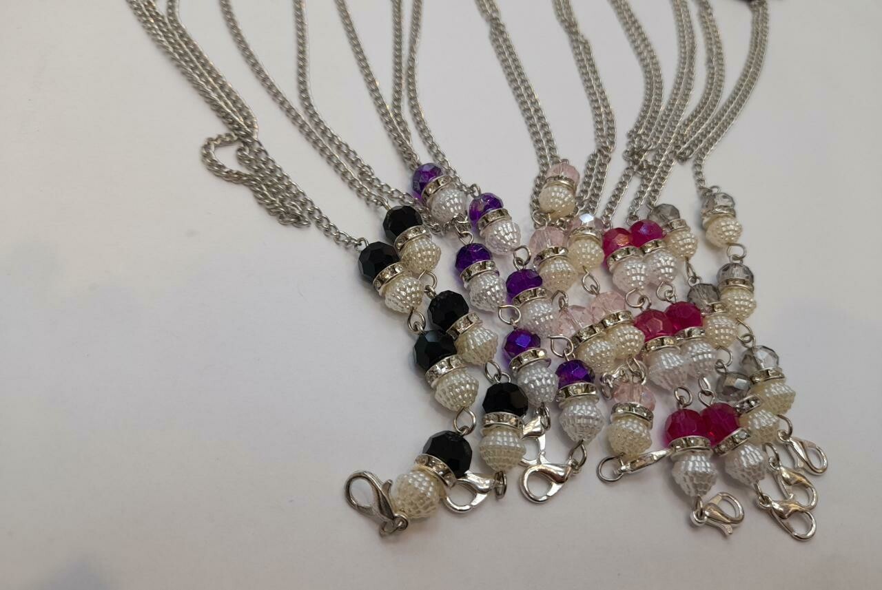 Colgante Barbijo ​con Piedras decoradas