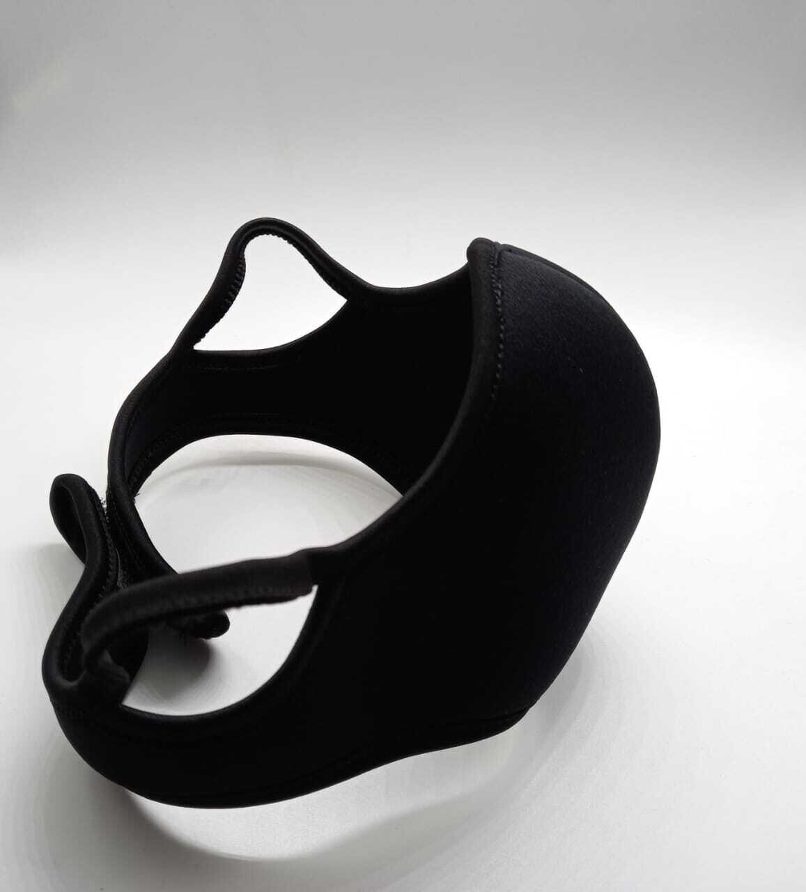 Barbijo de neoprene liso con sujetador