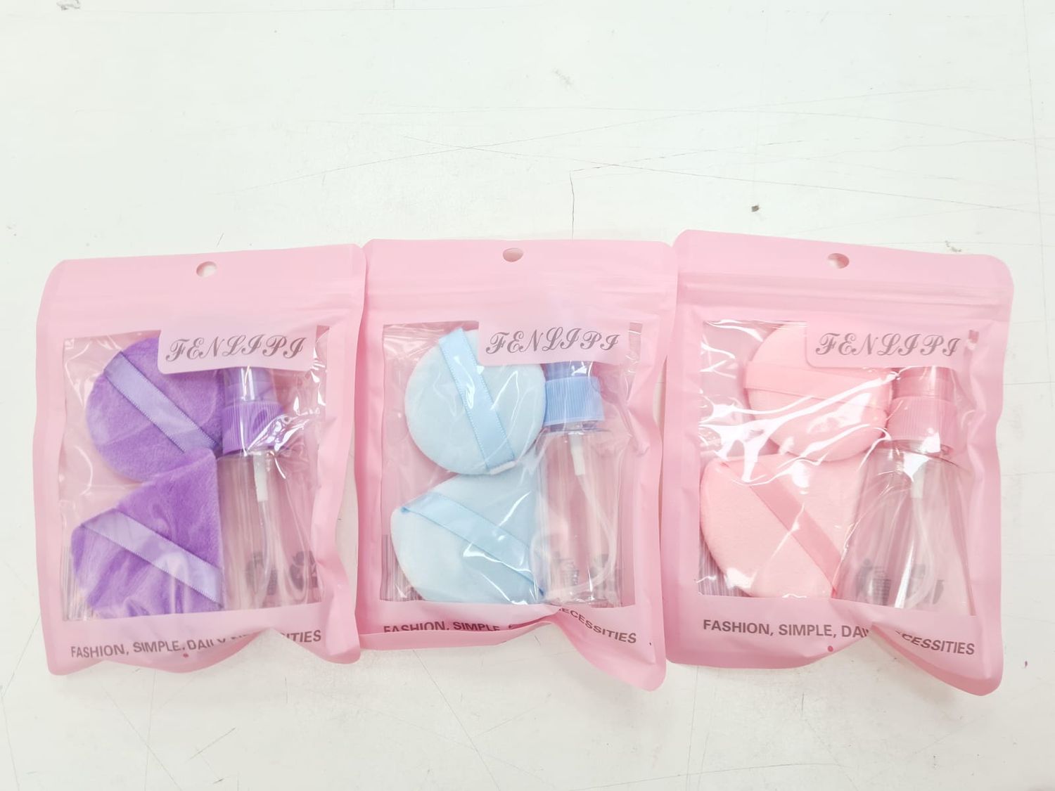 Set de accesorio de belleza - 2u. pads y frasco pulverizador