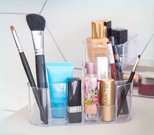 CAJA DE MAQUILLAJE DE ACRILICO