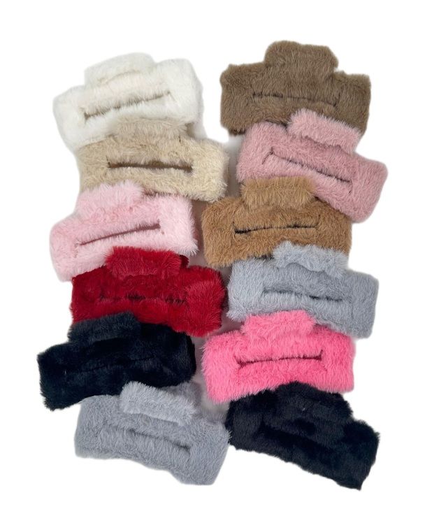 BROCHE PELO GIGANTE DE PELUCHE – COLORES SURTIDOS