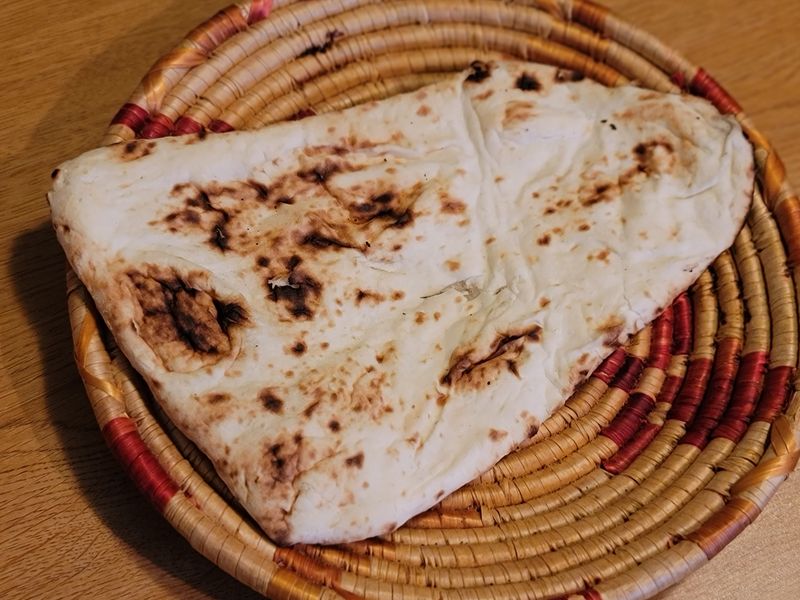 2 Tandoori Naans