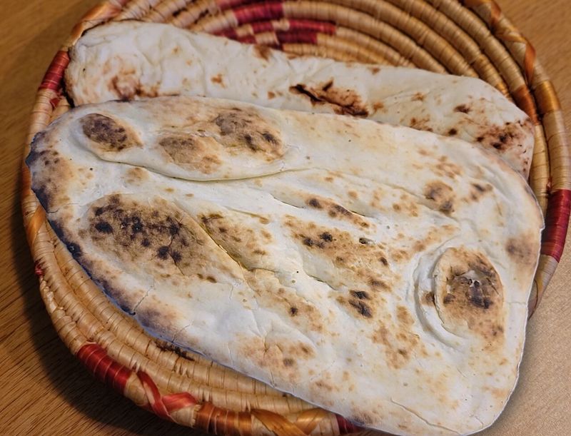 2 Tandoori Naans