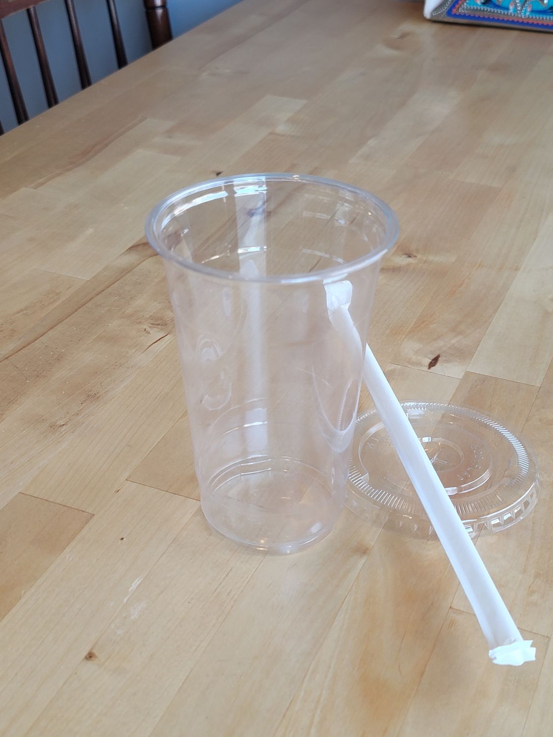 20 oz Plastic cup, lid &amp; straw