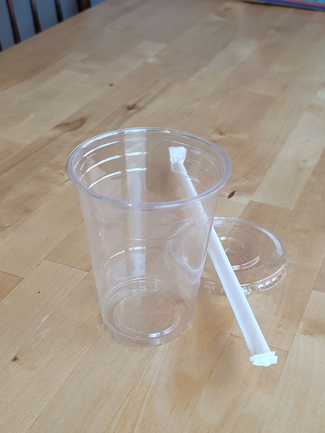 16 oz Plastic cups, lids &amp; straws
