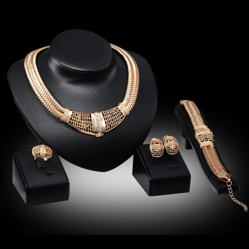 Women's Pearl Statement Necklace Bib Statement Ladies Vintage Party 18K Gold Plated Alloy Necklace Jewelry For Party Evening