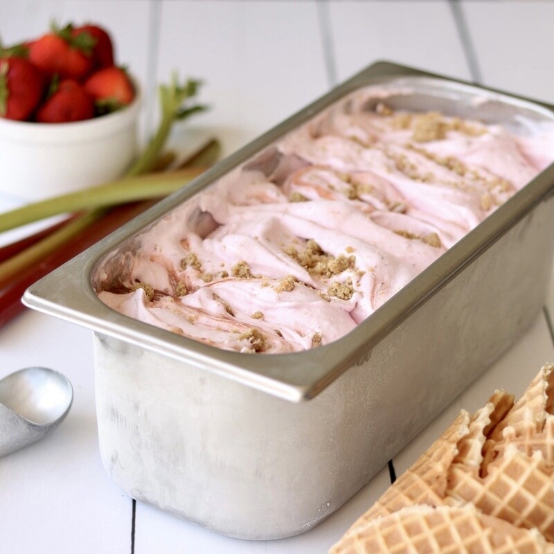 Strawberry Rhubarb Crumble