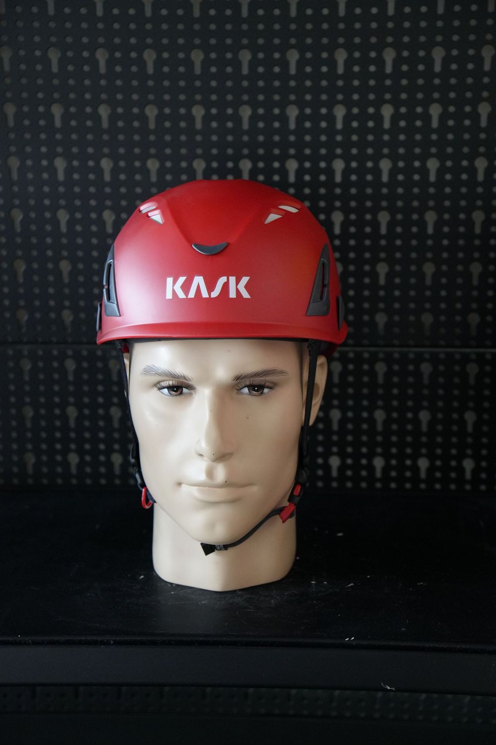 ​Kask Plasma AQ Schutzhelm (EN 397), Rot - Abverkauf