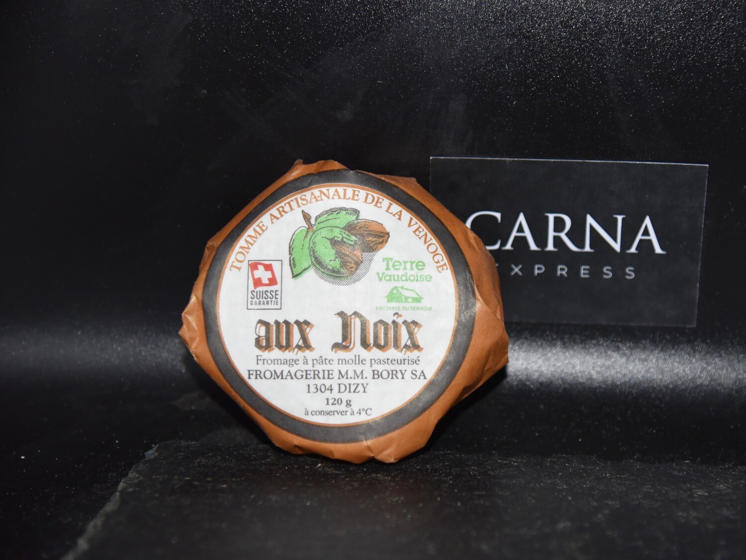 Tomme artisanale aux noix