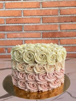 Pastel decorado rosas buttercream desde 6 raciones
