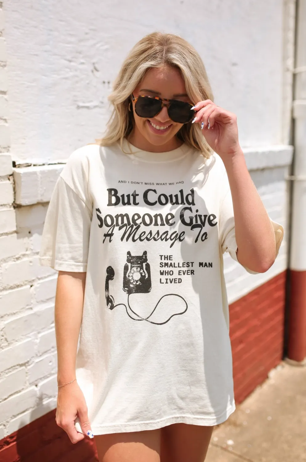 Give A Message Graphic T-Shirt