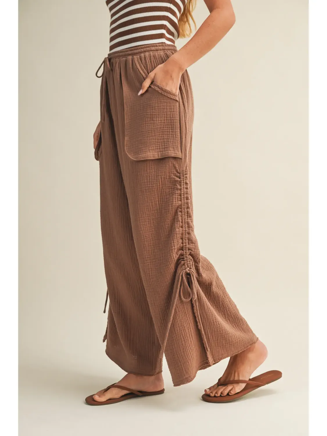 Tiramisu Textured Gauze Ruched Side Slit Pant