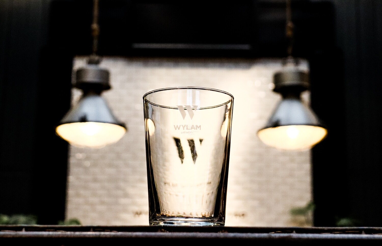 The 'W' Sidra Super Maxi Pint Glass