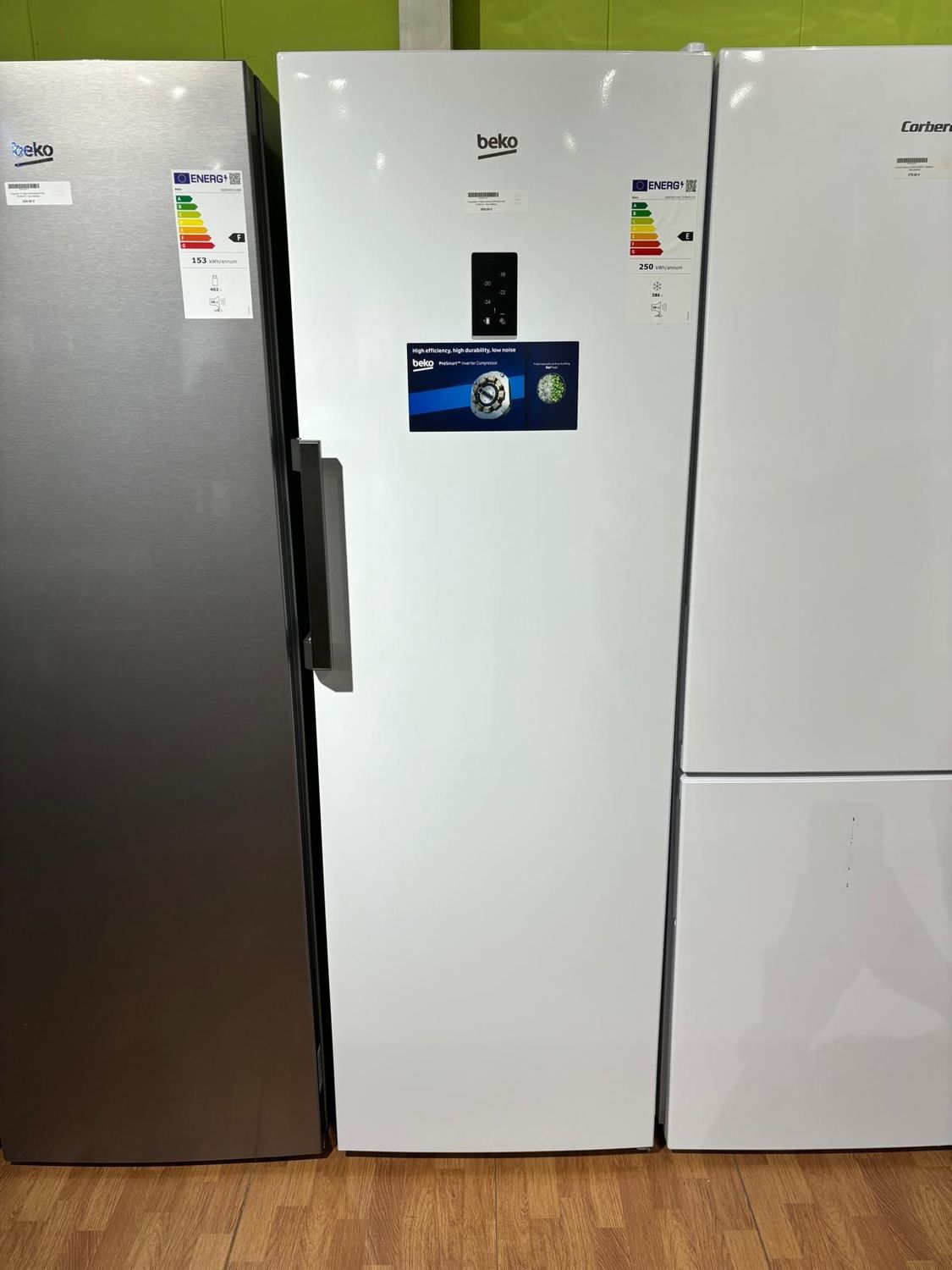 Congelador V. Beko B3RFNE314W