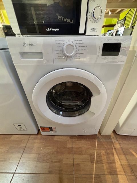 LAVADORA INDESIT IM640MYTIMEEE