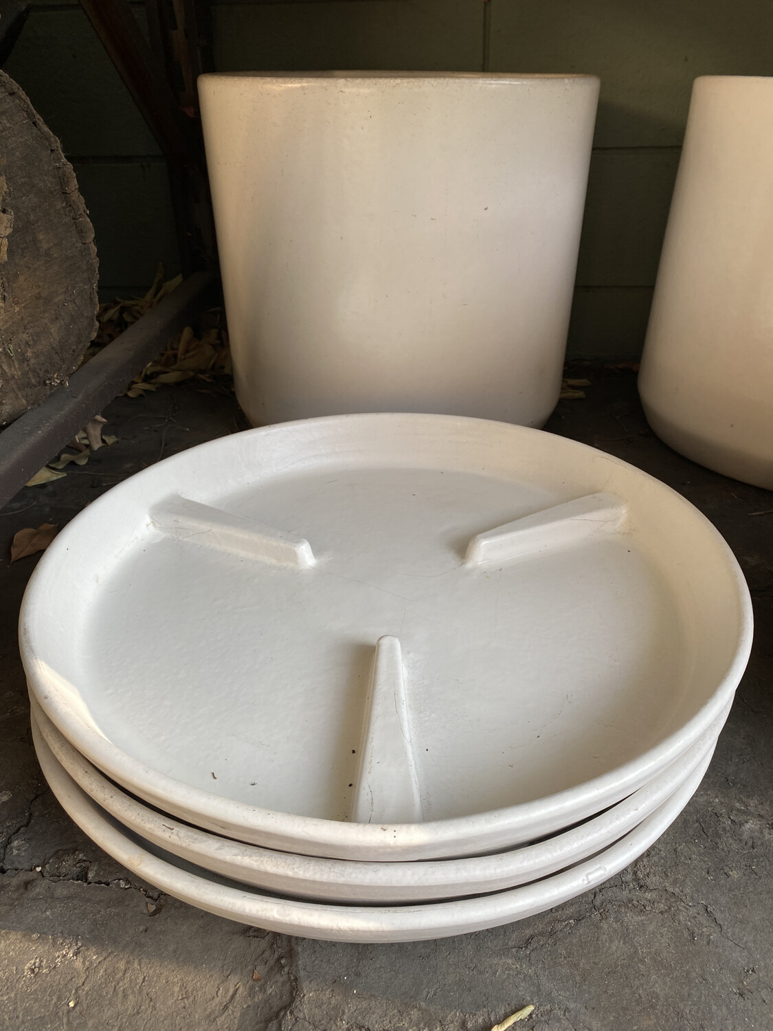 Rib Saucers - Glazed - 20&#39;&#39;