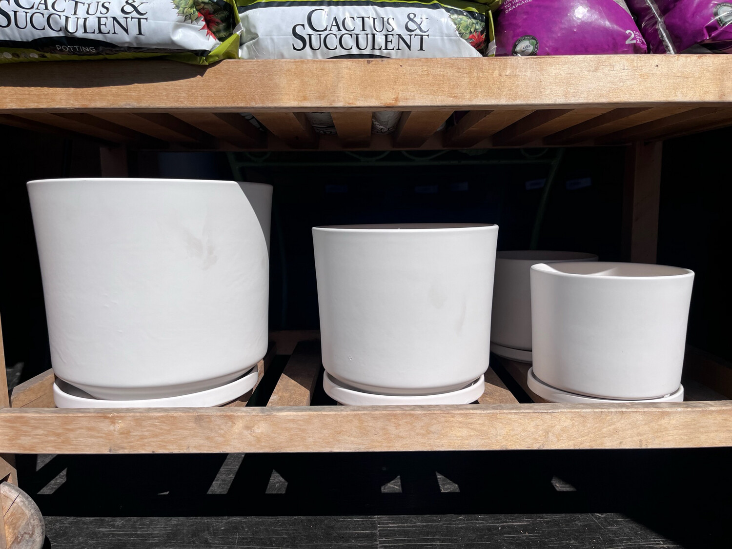 Indoor Pot w/ saucer - Matte White 7.5&quot;