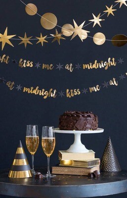 New Year&#39;s Eve Kiss Me at Midnight Banner