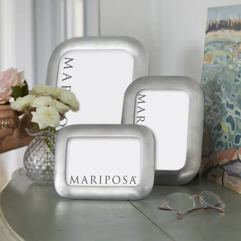 Mariposa Round Edge Frame