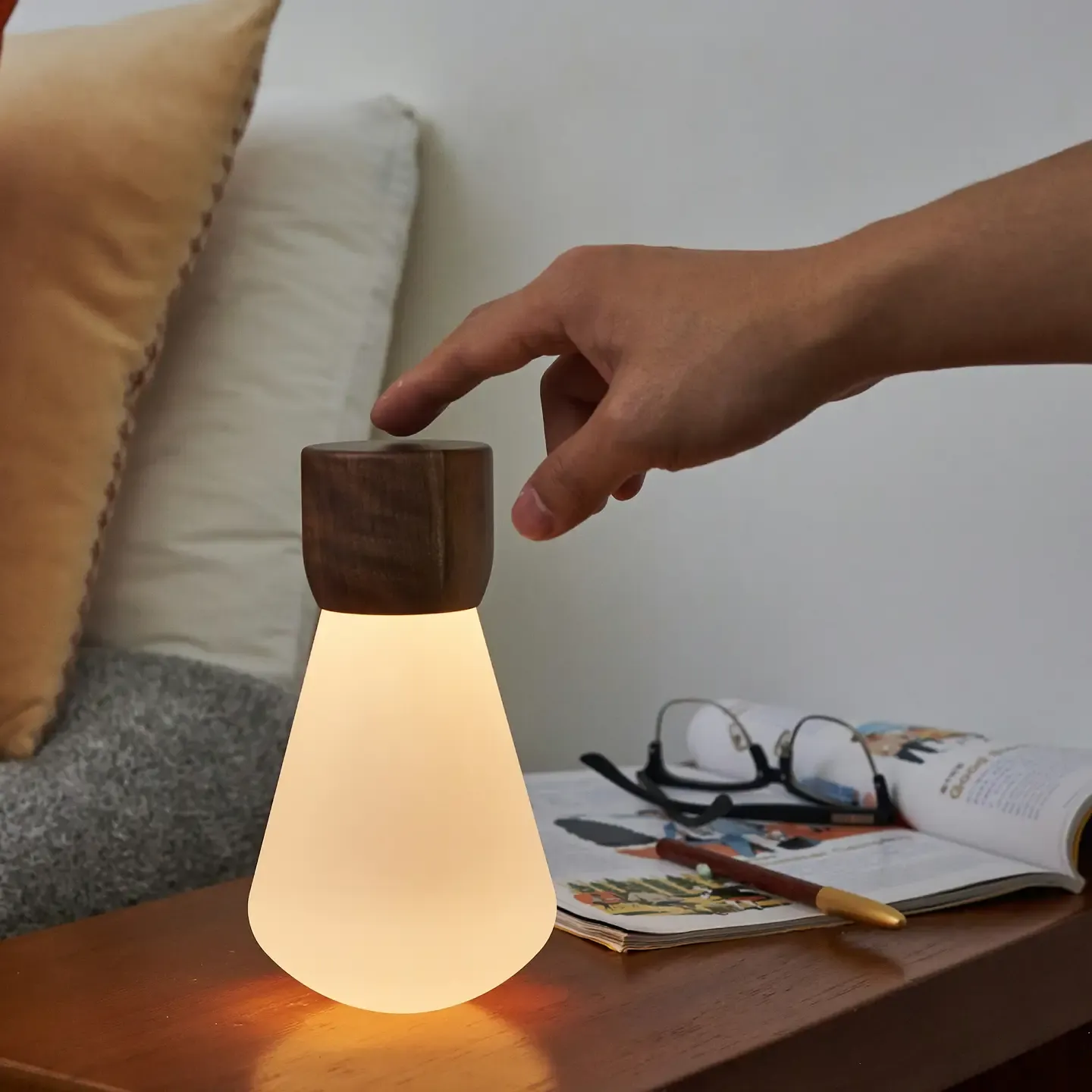 Pentagon Portable Bulb