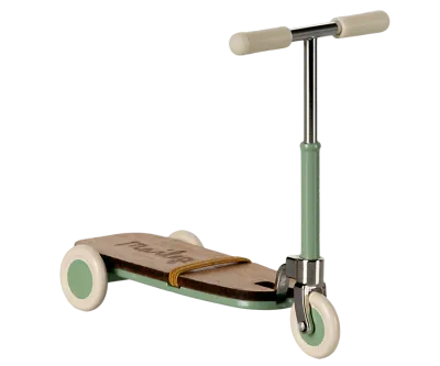 Maileg Kick board, Mouse - Mint
