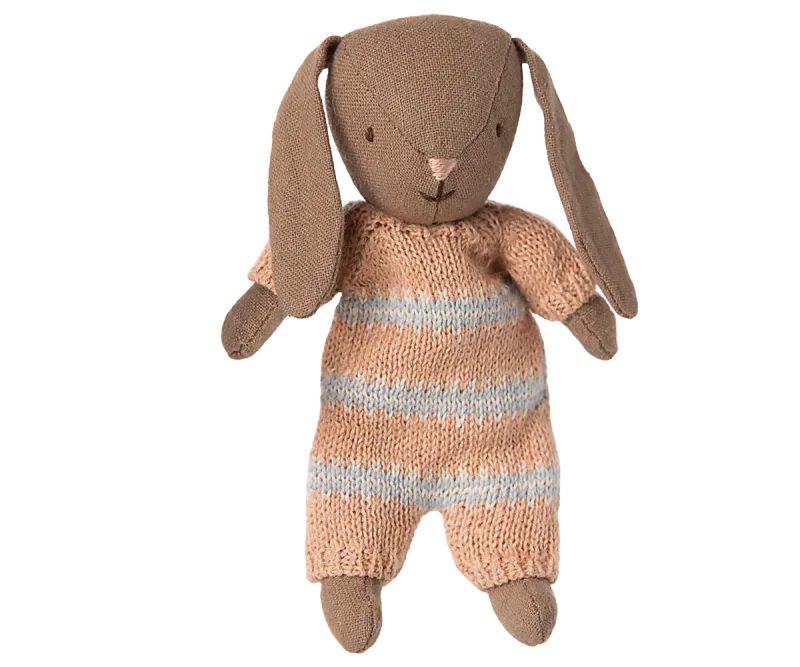 Maileg Bunny, Micro - Brown - Dusty rose knitted suit