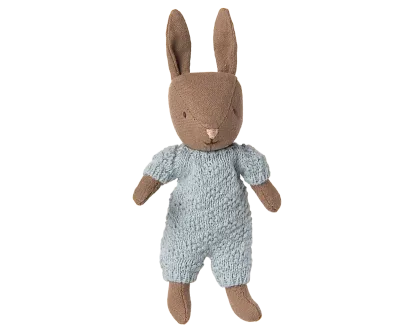Maileg Rabbit, Micro - Brown - Blue knitted suit