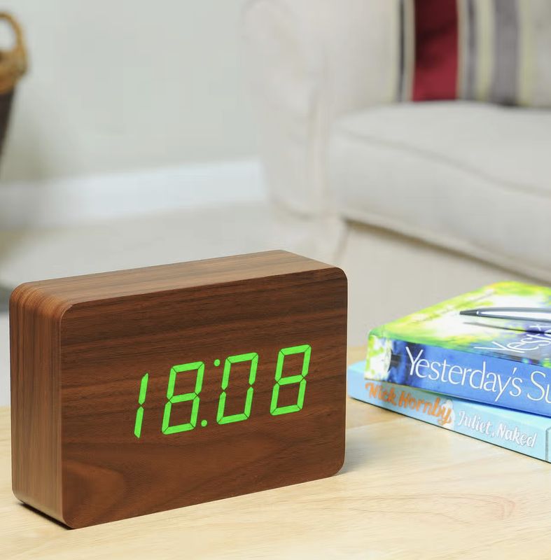 Brick Click Clock