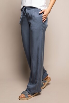 wearable stories | AVAH trousers blue lyocell wearable stories | AVAH trousers blue lyocell