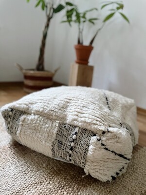 Olá Lindeza | Beni Ourain Berber Pouf - Floor Pillow Olá Lindeza | Beni Ourain Berber Pouf - Floor Pillow
