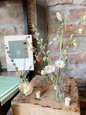 het Kollektief | Small Glass Vase with Dried Flowers