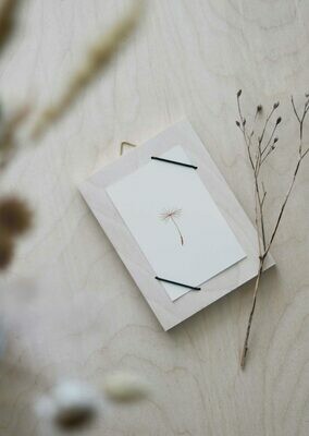 Inkylines | Wooden frame for mini cards or polaroid photos Inkylines | Wooden frame for mini cards or polaroid photos