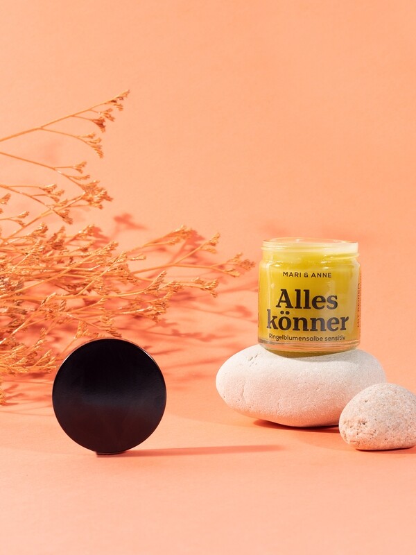 MARI & ANNE | Alleskönner Ringelblumensalbe Sensitiv 50g MARI & ANNE | Alleskönner Ringelblumensalbe Sensitiv 50g