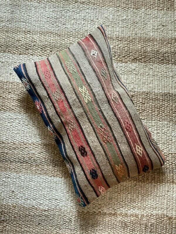 Olá Lindeza | Ekin Kilim Pillow 65 x 45 cm Olá Lindeza | Ekin Kilim Pillow 65 x 45 cm