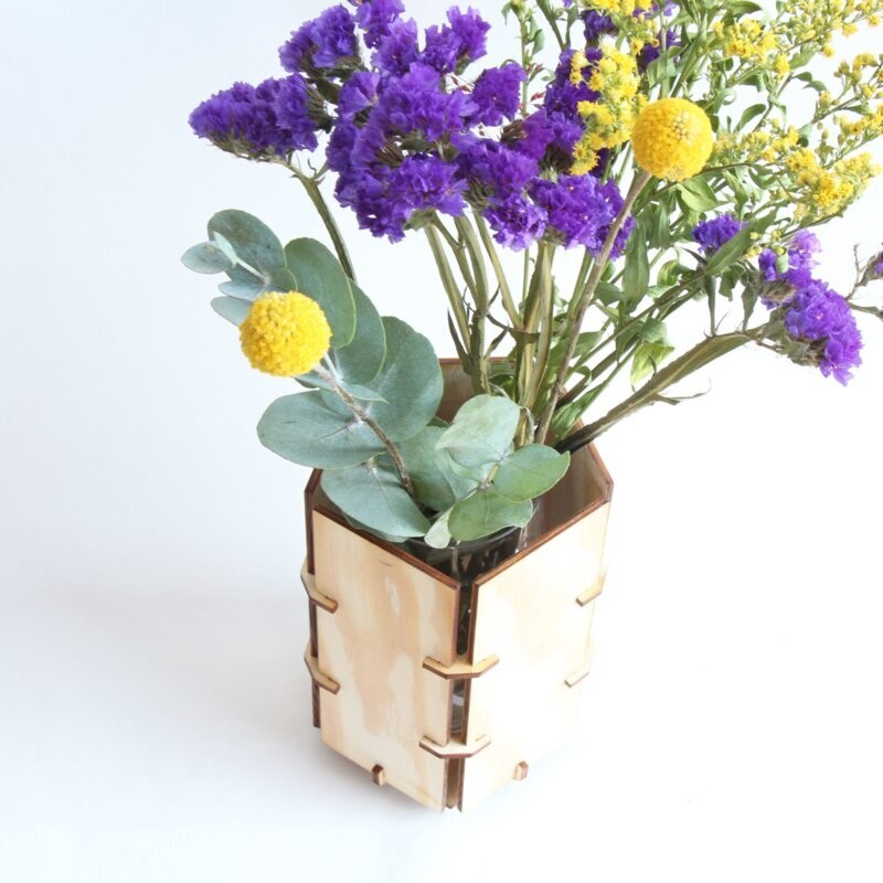 Aiymes | Vase Cylinder - pine wood with glass vase inside - 17cm Aiymes | Vase Cylinder - pine wood with glass vase inside - 17cm