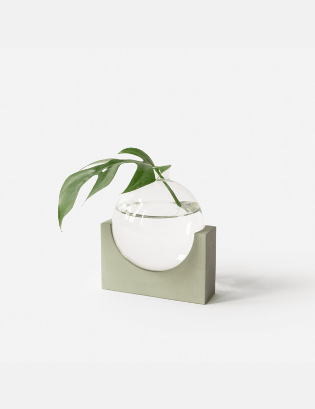 House Raccoon | June Small Vase - olive green - handmade in Belgium