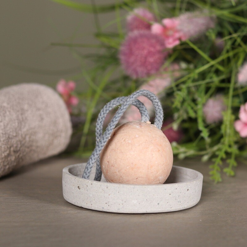 Waschkram | Solid Shower Gel - Blumenwiese with almond oil and red clay