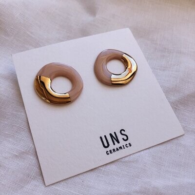 UNS ceramics | Edelta Ceramic Earrings - pink & gold